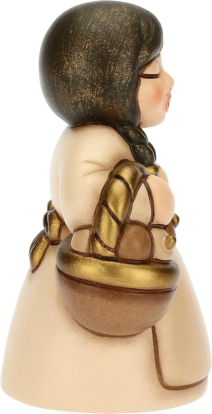 THUN - Krippe 2022 - Krippenfigur für Damen auf dem Markt aus Keramik, handverziert, beige Kleid - L