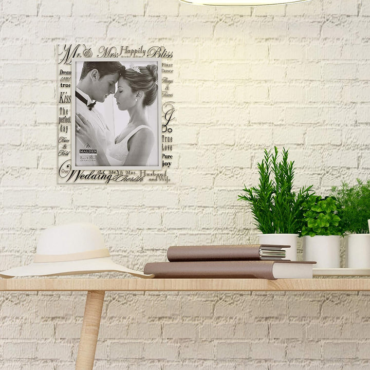Malden International Designs Bilderrahmen Mr. & Mrs. Spiegelglas mit silberfarbenem Metallrand innen