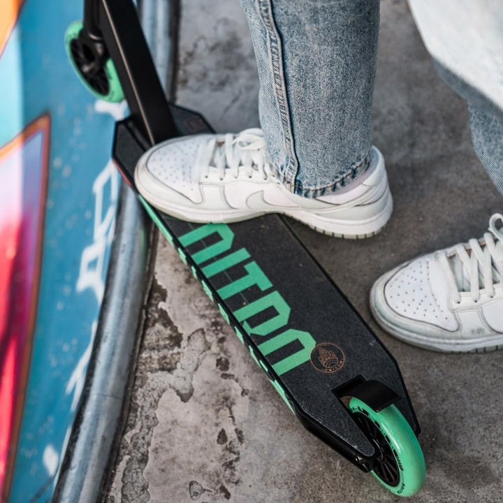 Movino Stunt Scooter Stunt Roller Kickscooter Professioneller Freestyle Roller Trick Roller ABEC 9 K