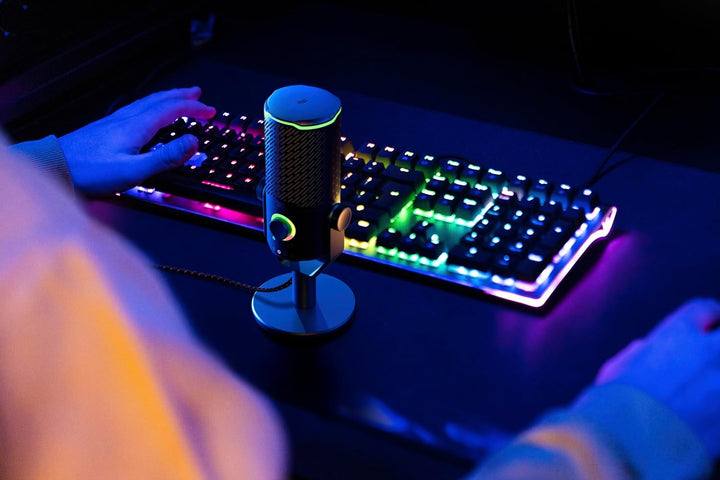 JBL Quantum Stream Studio USB Stand-Alone, 4 Mic Directivity, USB Microphone with 3 Capacitor Microp