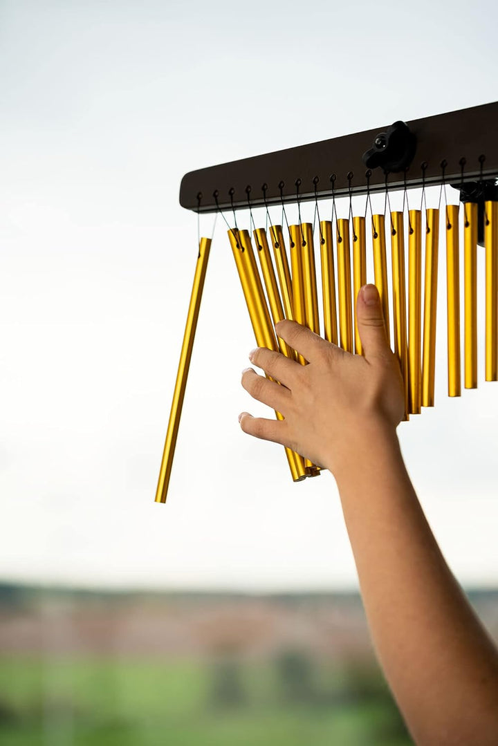 Sonic Energy Chimes – Metallische Chimes mit 27 Klangstäben – Mit Holz-Aufhängung – Für Klangbad, Pe