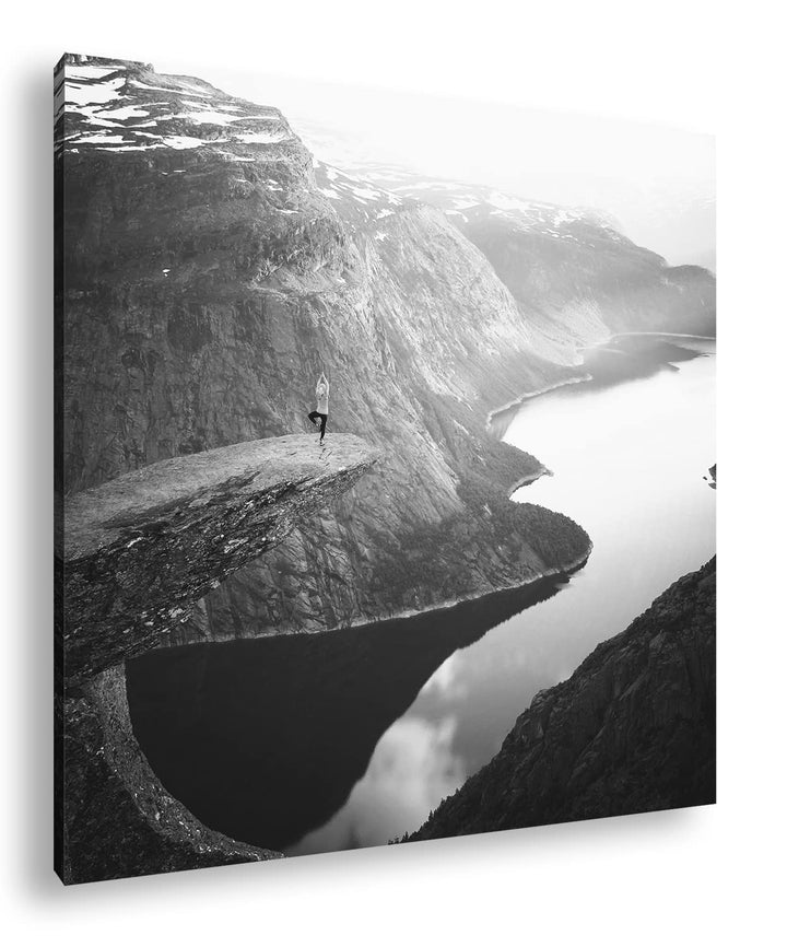 Yoga im Herzen Mutternatur Format: 70x70 Effekt: Schwarz&amp;Weiss als Leinwandbild, Motiv fertig gerahm