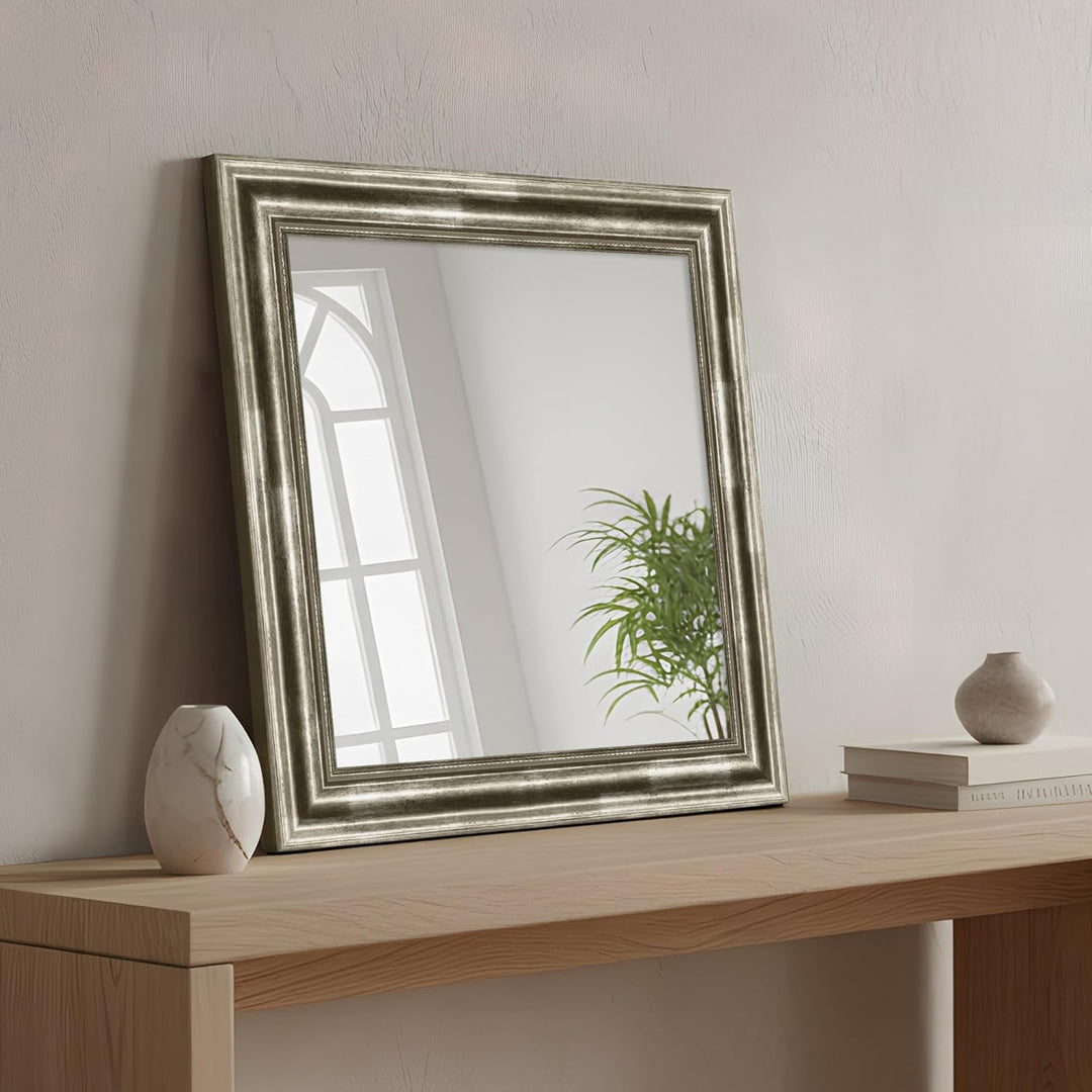 WANDStyle Spiegel Barock und Antik I Aussenmass: 40x40cm I Farbe: Silber I silberner Wandspiegel aus