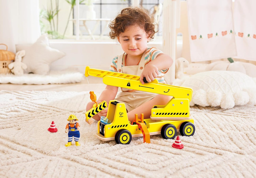 Hape Mobiles Kran- & Baustellenset, ausfahrbarer Kranarm, Rollenspiel für Kinder, aus Holz, ab 2 Jah