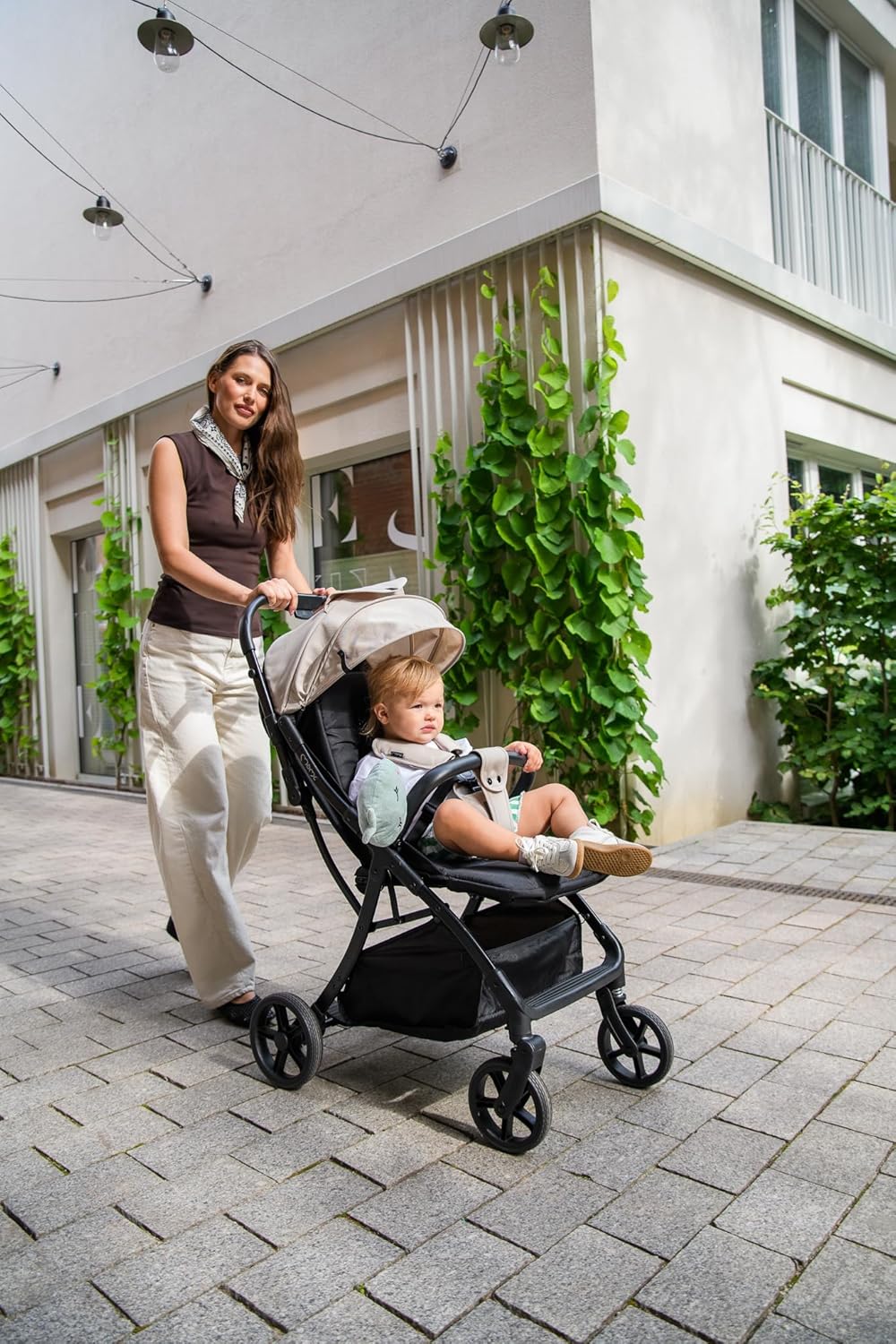 MoMi Kinderbuggy PAOLA mit automatischem Faltsystem, bis 22 kg Körpergewicht, 5-Punkt-Sicherheitsgur