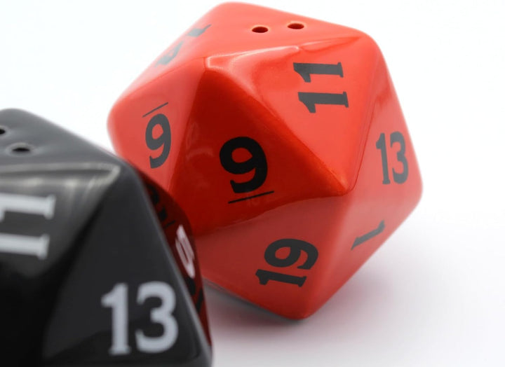 Joytoy Dungeons &amp; Dragons D20 Würfel 3D Salz- und Pfefferstreuer | Keramik, Geschenkpackung, 17,5x10