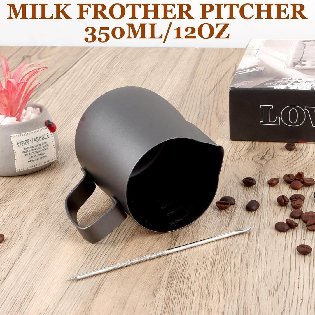 MIVIDE 2 Stück 350ml Milchkännchen Edelstahl Kit, Milchkanne Schwarz mit Messung Mark und Latte Art