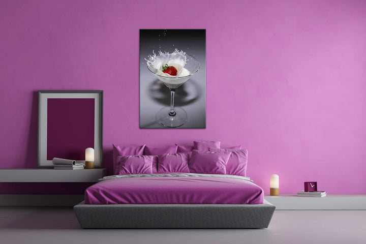 deyoli kleines Cocktailglas mit Erdbeere und Sahne im Format: 80x60 als Leinwandbild, Motiv fertig g