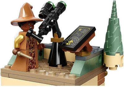 LEGO 76389 Harry Potter Schloss Hogwarts Kammer des Schreckens Spielzeug Set, goldene Voldemort Mini
