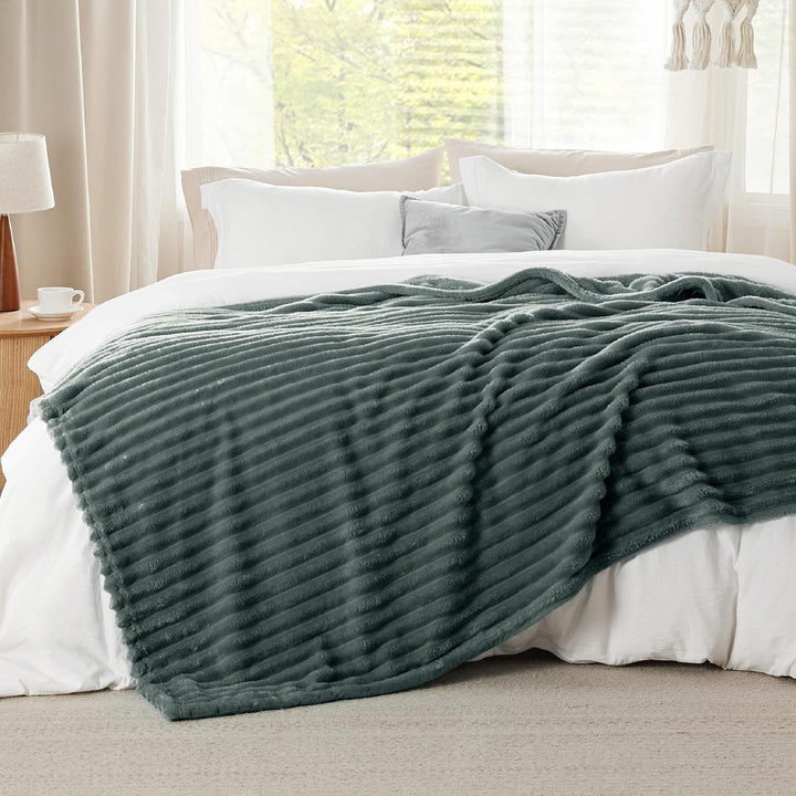 BEDSURE kuscheldecke 220x240 - Tagesdecke, Wolldecke & Fleecedecke, Sofadecke, Weiche Warme Grobe Ko