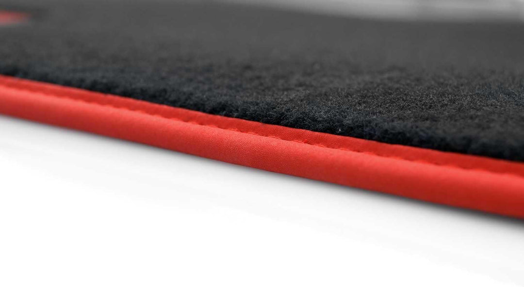 Fussmatten passend für Golf 4 Velours Premium Automatten schwarz 4-teilig Nubuk rot
