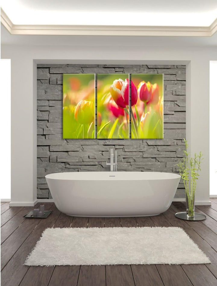Pixxprint Blühende rote Tulpen als Leinwandbild/Grösse: 3 Teilig (120x80) / Wandbild/Kunstdruck/fert