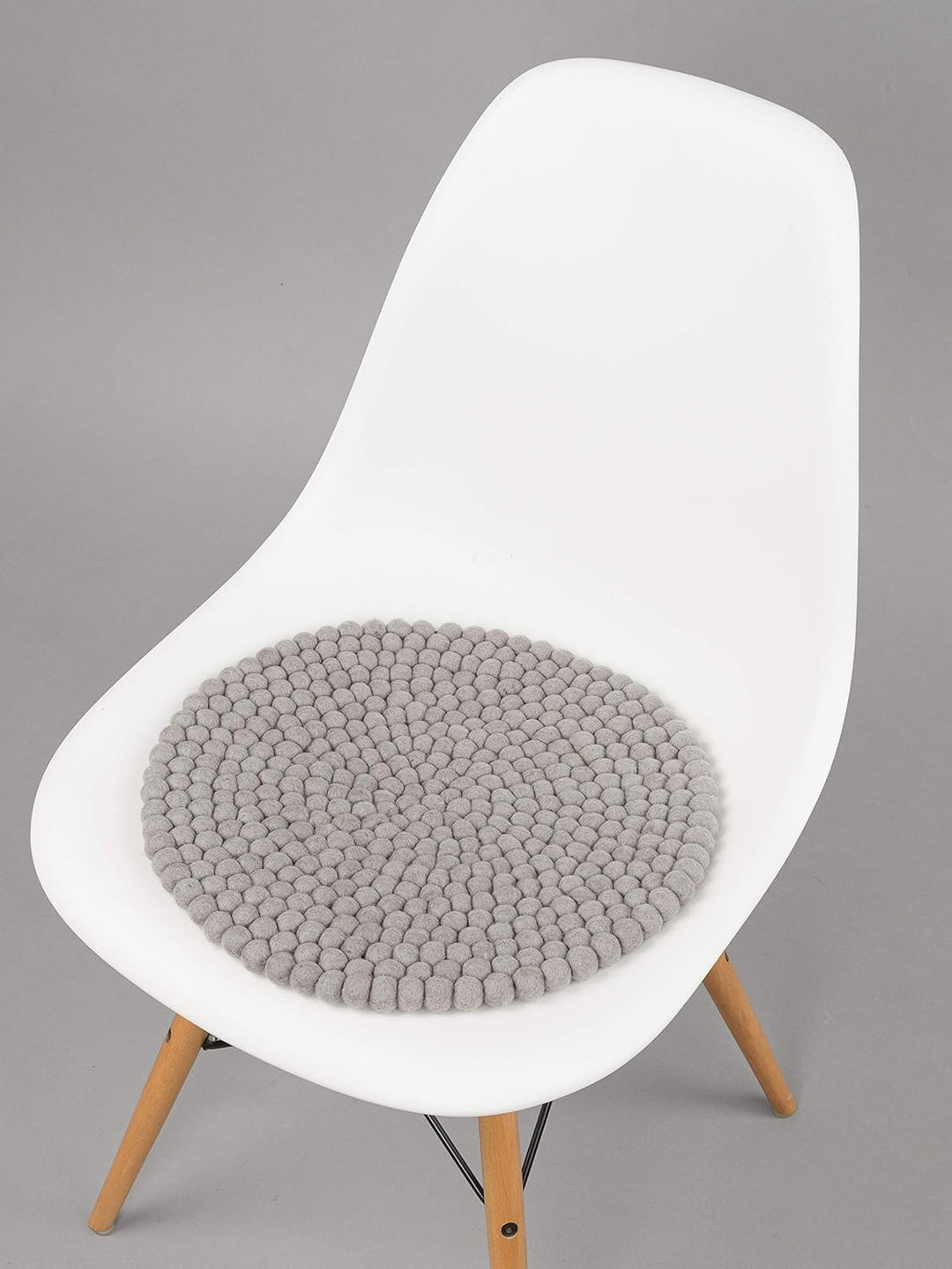myfelt Filzkugel Sitzauflage Stuhlauflage - Luis - rund, Ø 36 cm, Grau Hellgrau, Hellgrau