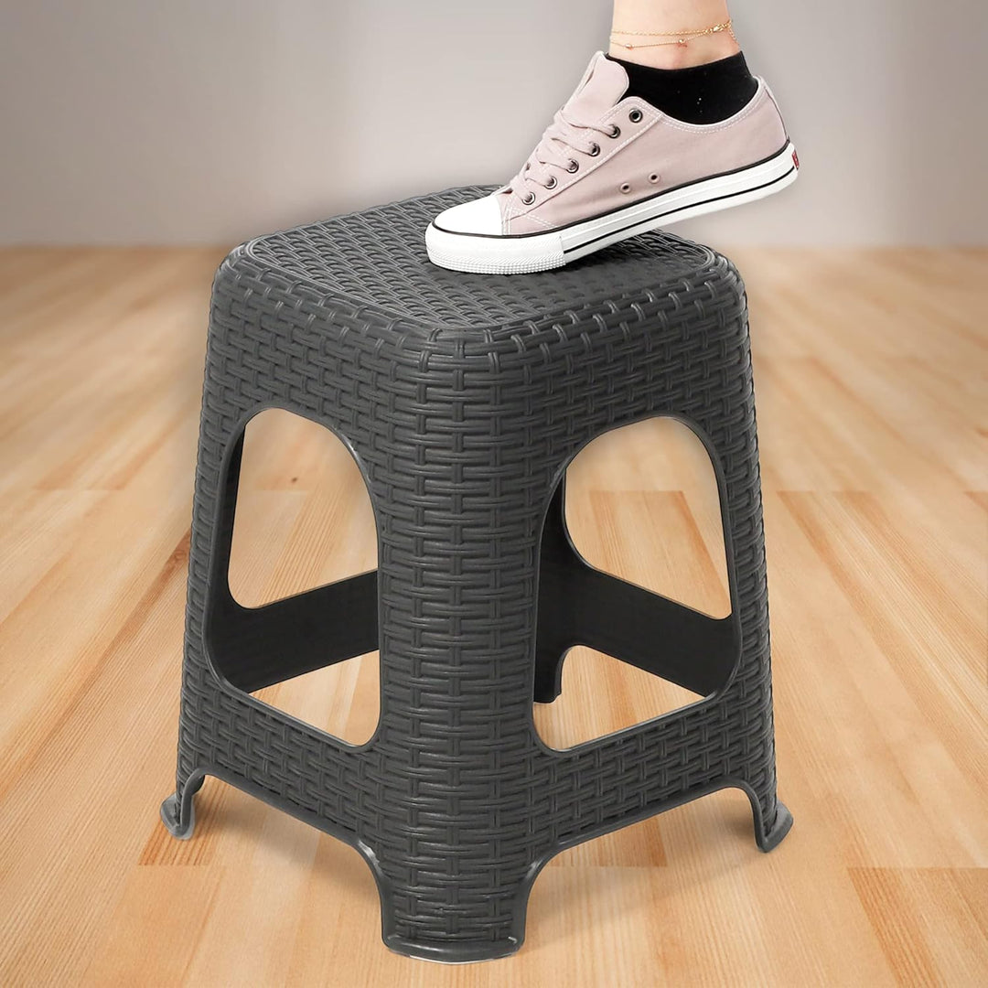 KADAX Hocker aus Kunststoff, Tritthocker bis 120 kg, Rattanhocker mit Antirutschfüssen, Badhocker, W