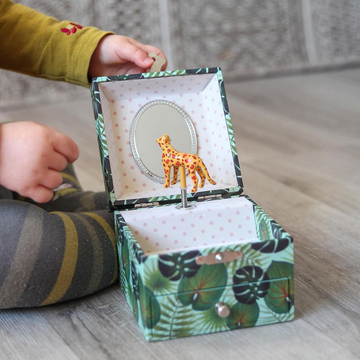 Trousselier - Savanne - Schatzkiste & Musikschmuckdose - Spieluhr - Ideales Kindergeschenk - Musik T