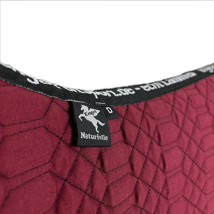 Engel Reitsport Lammfell Schabracke Fully Lined mit Fellkranz SCHABRA3-D-BOR-MED Stoff Bordeauxrot F