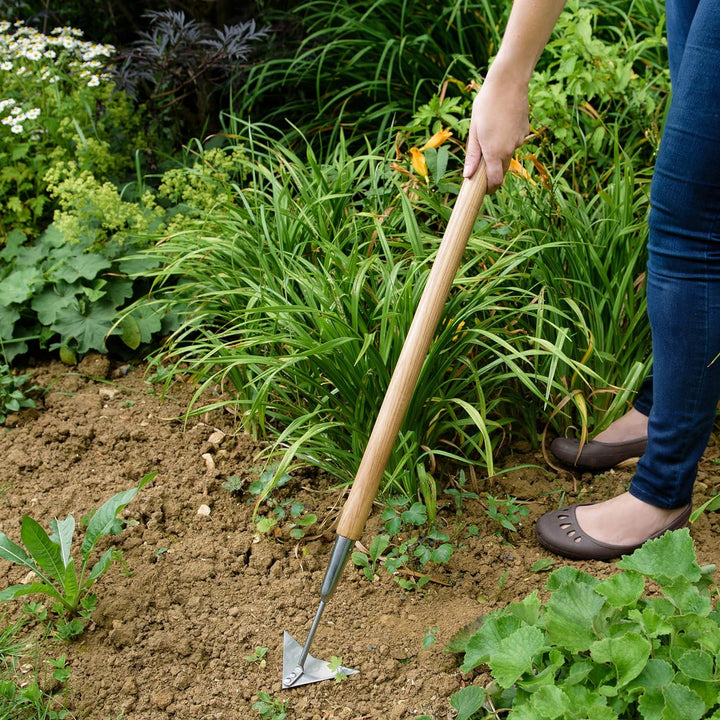 Kent & Stowe Langstiel Ziehhacke – Gartenhacke aus Edelstahl, durchtrennt Unkraut mühelos, Unkrautjä
