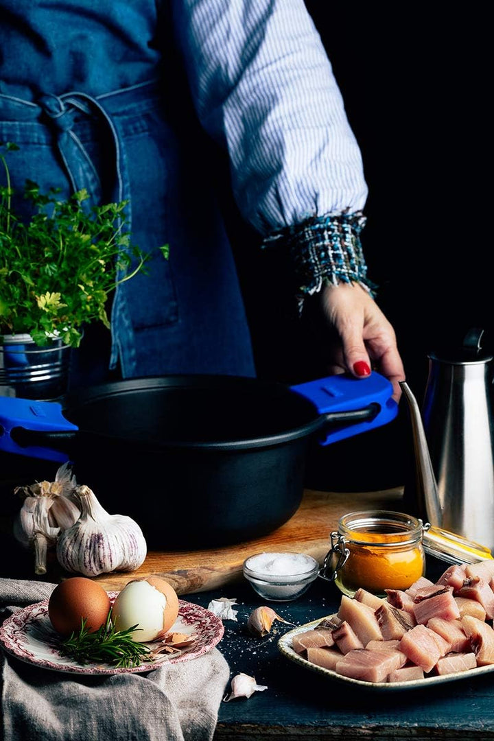 Monix Teigwarentopf, geeignet für alle Herdarten und Induktion, Aluminium, schwarz/blau, 20. cm, 34