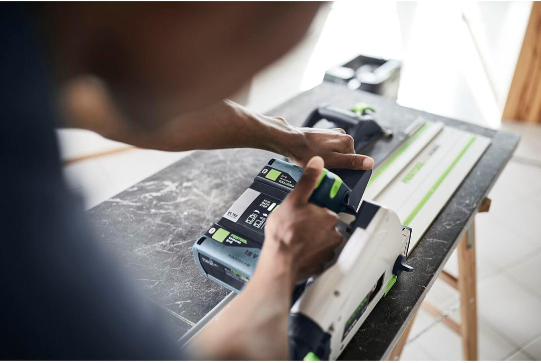 Festool Akku-Tauchsäge TSC 55 5,0 KEBI-Plus/XL (mit Akkupacks, Schnellladegerät, Kreissägeblatt, Spl
