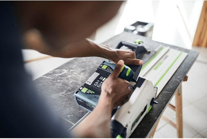 Festool Akku-Tauchsäge TSC 55 5,0 KEBI-Plus/XL (mit Akkupacks, Schnellladegerät, Kreissägeblatt, Spl