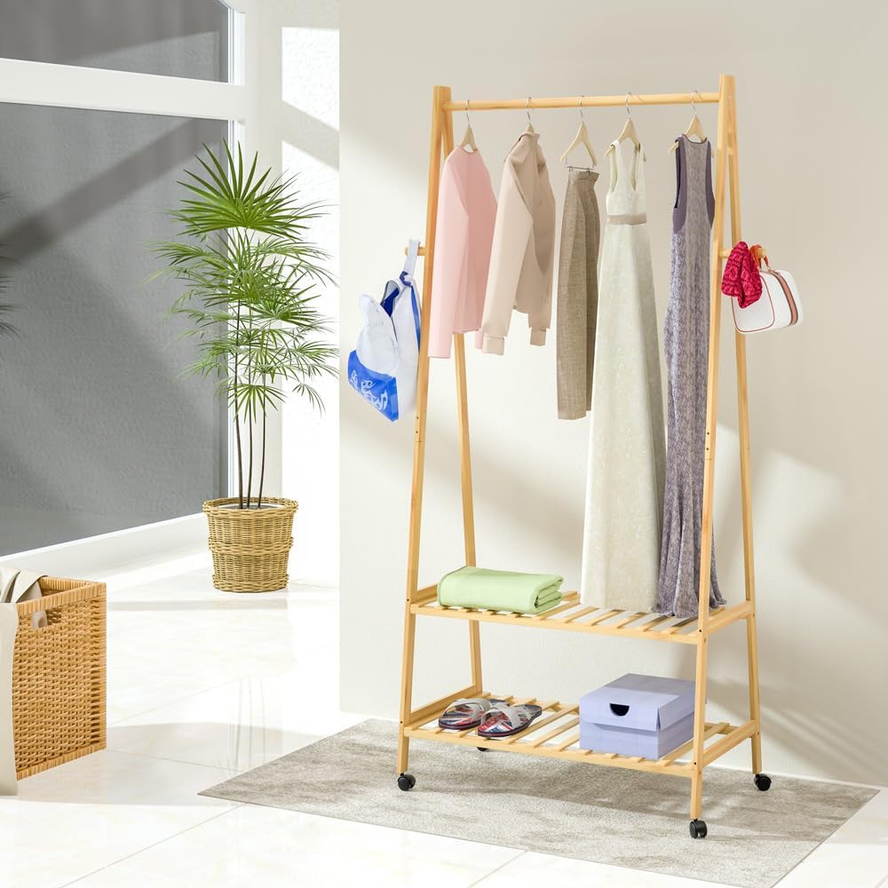 Casaria® Bambus Kleiderständer auf Rollen stabile Kleiderstange mit Ablagen & Haken platzsparender G