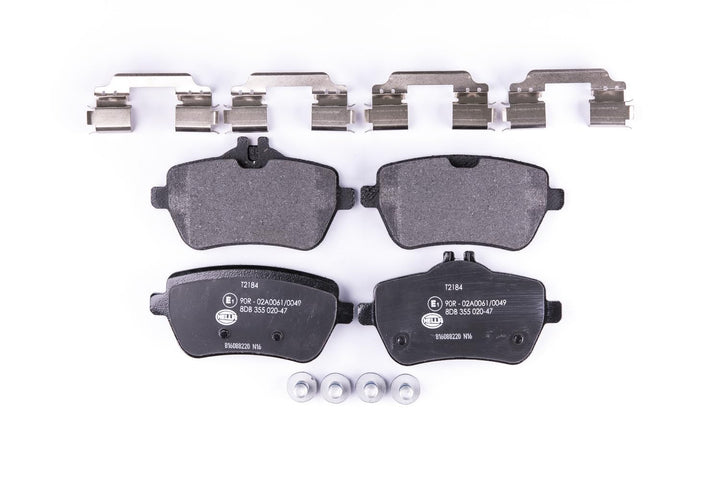 HELLA PAGID 8DB 355 020-471 Bremsbelagsatz - T2184 - Dicke/Stärke: 18.8mm - Bremssystem: TRW - für V