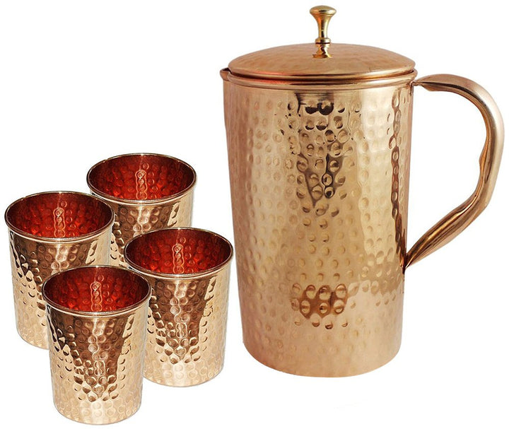 SKAVIJ reiner Kupferkrug mit deckel und 4 becher im gehämmerten stil (1,6 liter)