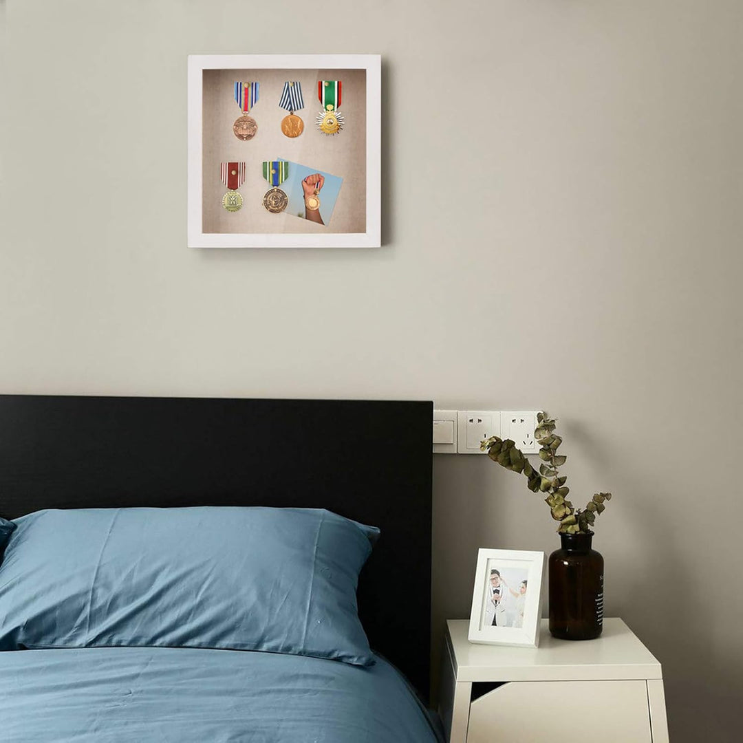 Love-KANKEI 3D Bilderrahmen 28 x 28 cm Holz Objektrahmen zum Befüllen Shadow Box Frame mit 8 Steckna