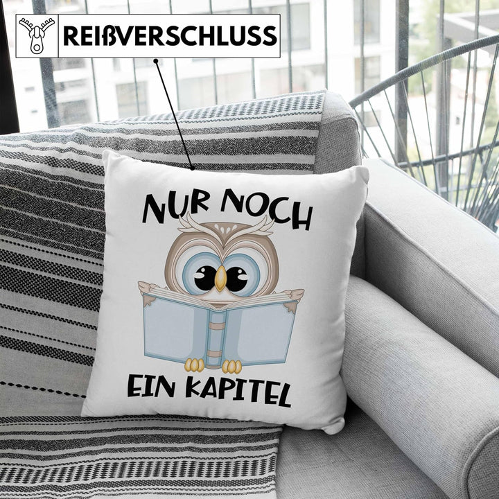 Trendation Leseratte Geschenk Kissen mit Füllung 40x40 Nur Noch EIN Kapitel Bücher Lesen Bücherwurm