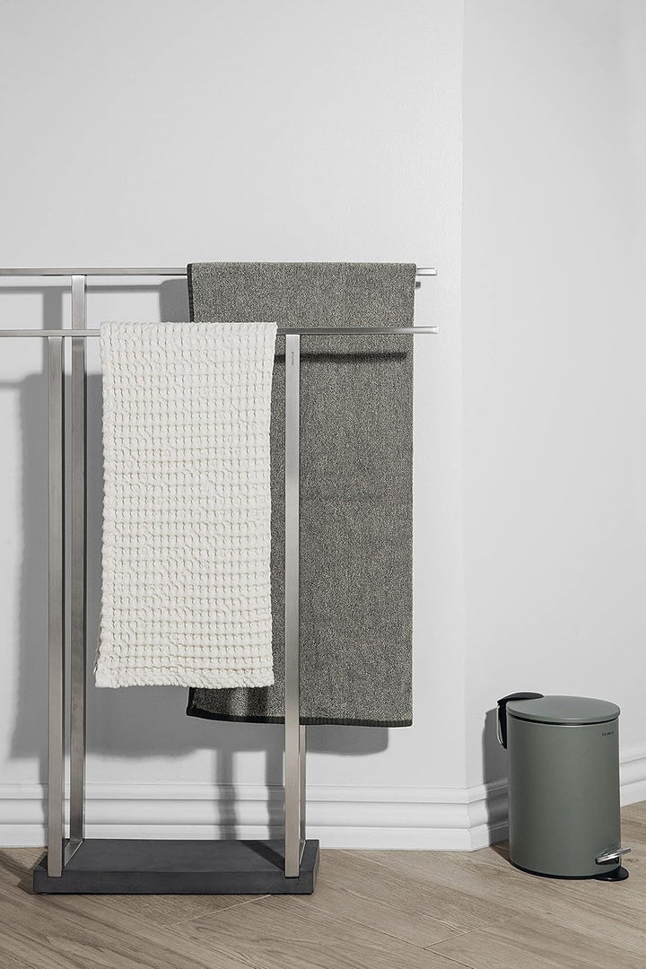 blomus Treteimer -Tubo- | Abfalleimer aus Edelstahl | 3L | Farbe Black Matt | Ø17 x 24,5H cm | Mülle