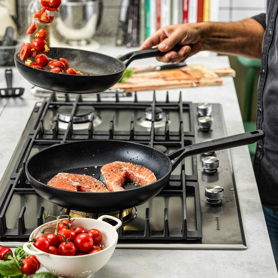 KitchenAid Classic Forged Bratpfanne (30cm), hart anodisiert, PFAS-freie gesunde keramische Antihaft