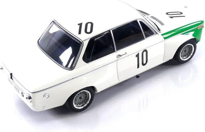 Minichamps 155682710 Miniaturauto aus der Kollektion, weiss