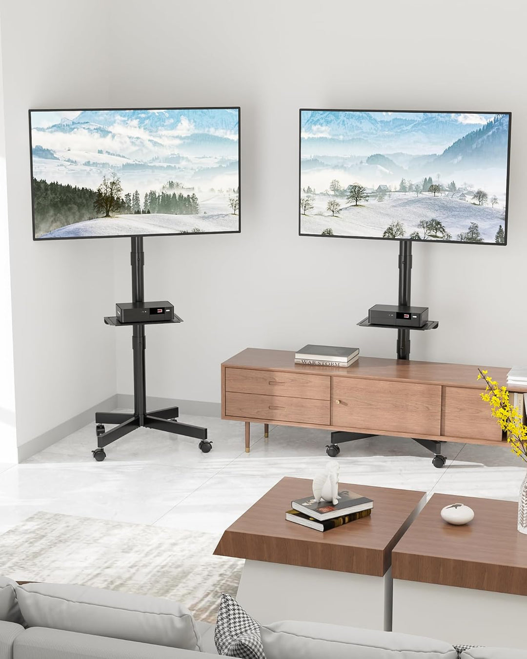 BONTEC Mobiler TV Ständer auf Rollen, Neigbar, Höhenverstellbarer Rollbarer TV Wagen mit Medienablag