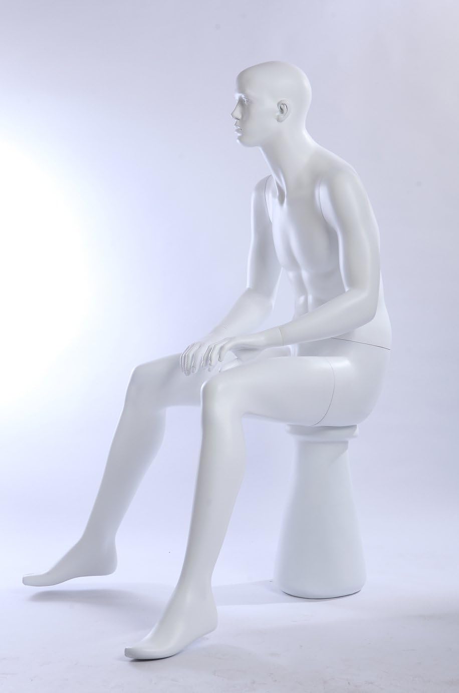 Euroton NEU QT10-6 weiss abstrakte sitzende Schaufensterpuppe Mannequin Figur männlich matt