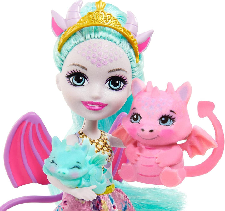 Enchantimals GYJ09 - Deanna Dragon Familie Spielset, Puppe (15,2 cm) mit 3 Drachenfiguren und 4 Zube