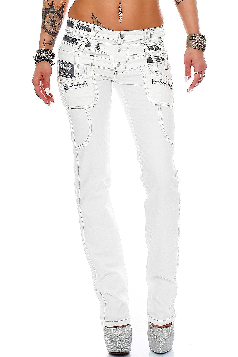 Cipo &amp; Baxx Damen Jeans mit verzierten Gesässtaschen Stilvolle Passformen für jeden Anlass Komfort D