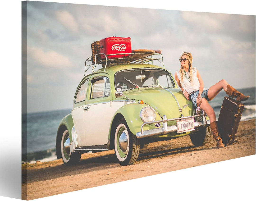Bild Bilder auf Leinwand Käfer Beetle Retro Vintage mit Hippie Girl am Strand Wandbild Poster Leinwa