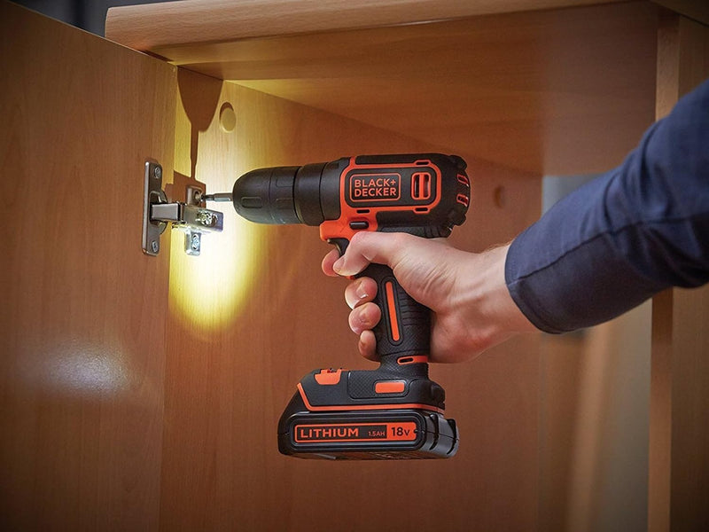 Black+Decker BDCDC18BAFC-QW Bohrschrauber (18V, 2X Li-Ion Schiebe-Akku, Planetengetriebe, LED-Arbeit