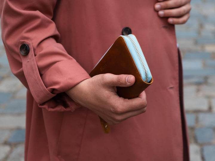 skaard Grosse Damen Geldbörse aus echtem Leder, Braun/Hellblau mit RFID-Schutz, Braun