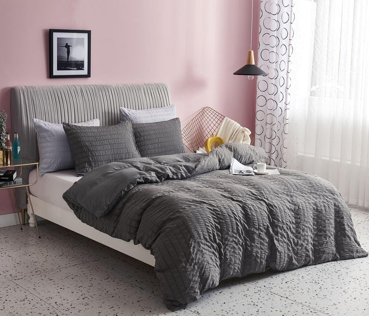 Freyamy Seersucker Bettwäsche 200x220cm 3teilig Grau Geprägt Streifen Strukturiert Bettwaren-Sets Un