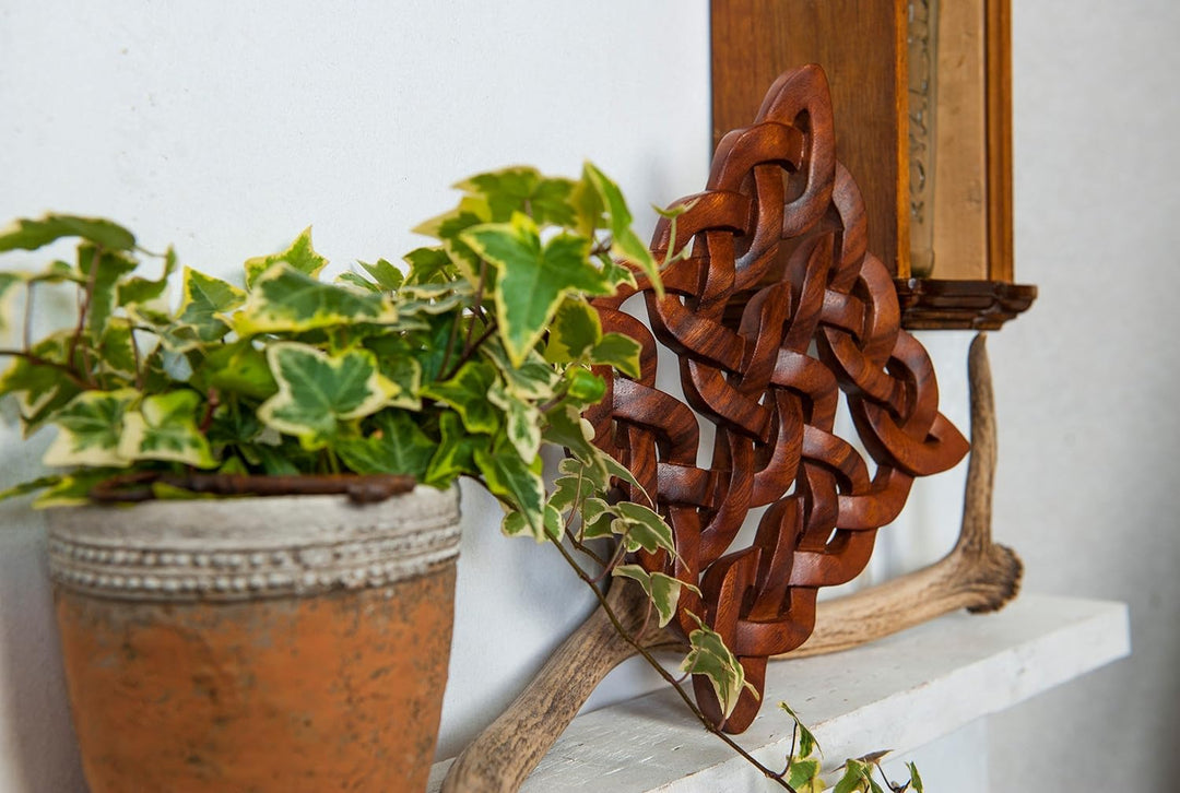 Windalf Celtic Holz-Ornament ISIRA 28 cm Handgearbeitete keltische Knoten Holz Wand-Holzrelief