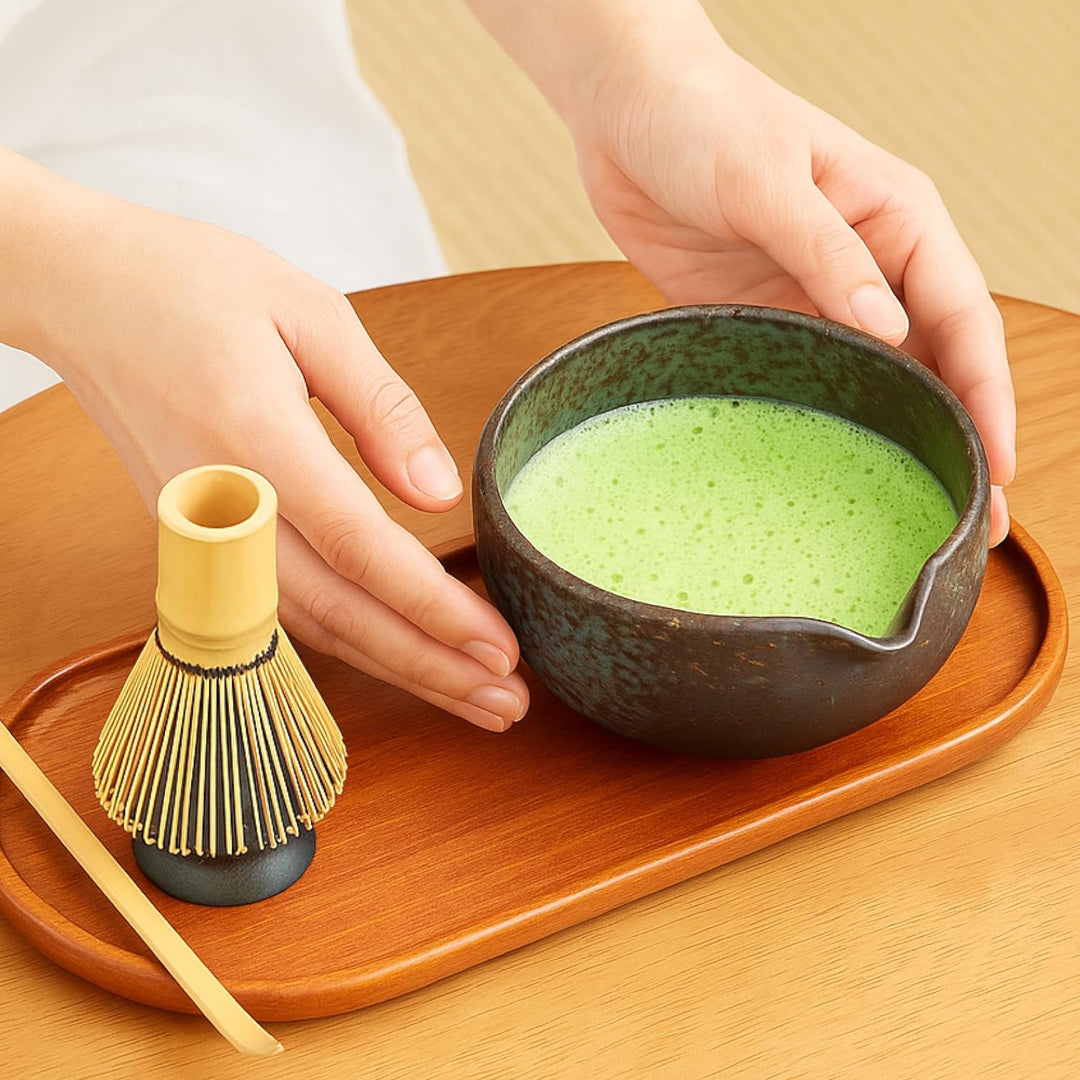 Goodwei Matcha-Set komplett mit hochwertiger Matcha Schale aus Keramik mit Ausgiesser, Matcha Besen