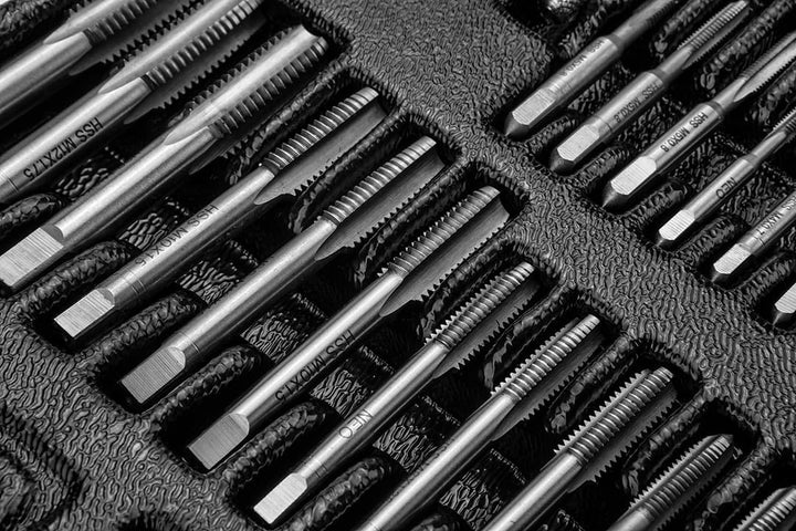 NEO TOOLS Schneideisen und Gewindebohrer, 31-er Set, 31-er Set