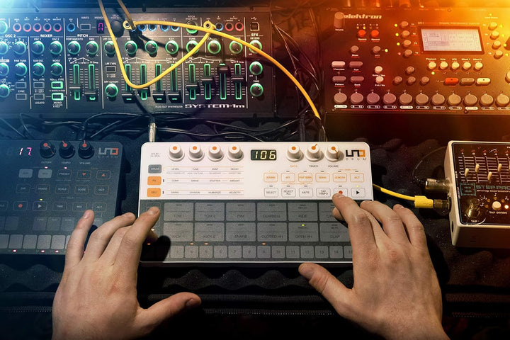 IK Multimedia Uno Drum Tragbare Analog- und PCM-Drum-Maschine, IP-UNO-DRUM-IN, UNO Drum