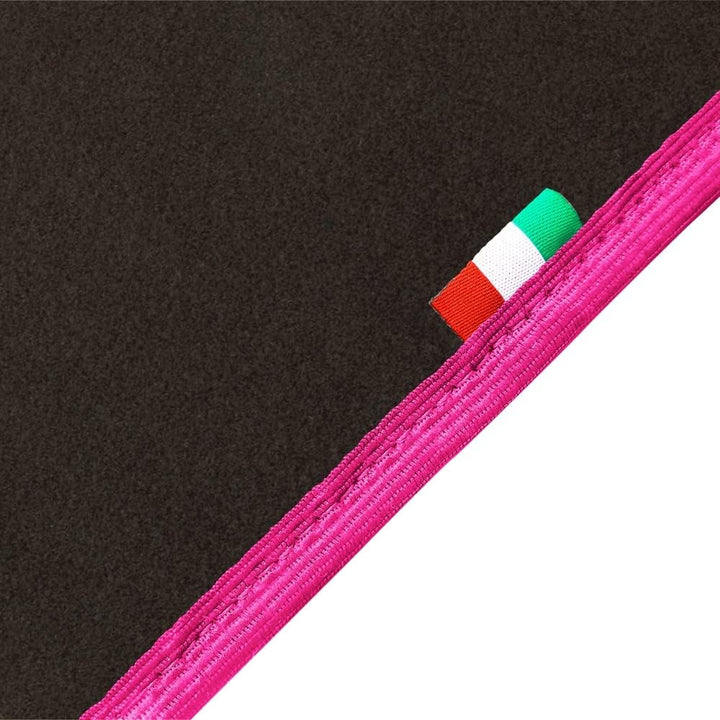 Fussmatten Set hergestellt für FIAT 500 Abarth c/Löcher ab Baujahr 2008 aus hochwertigem Teppich mit