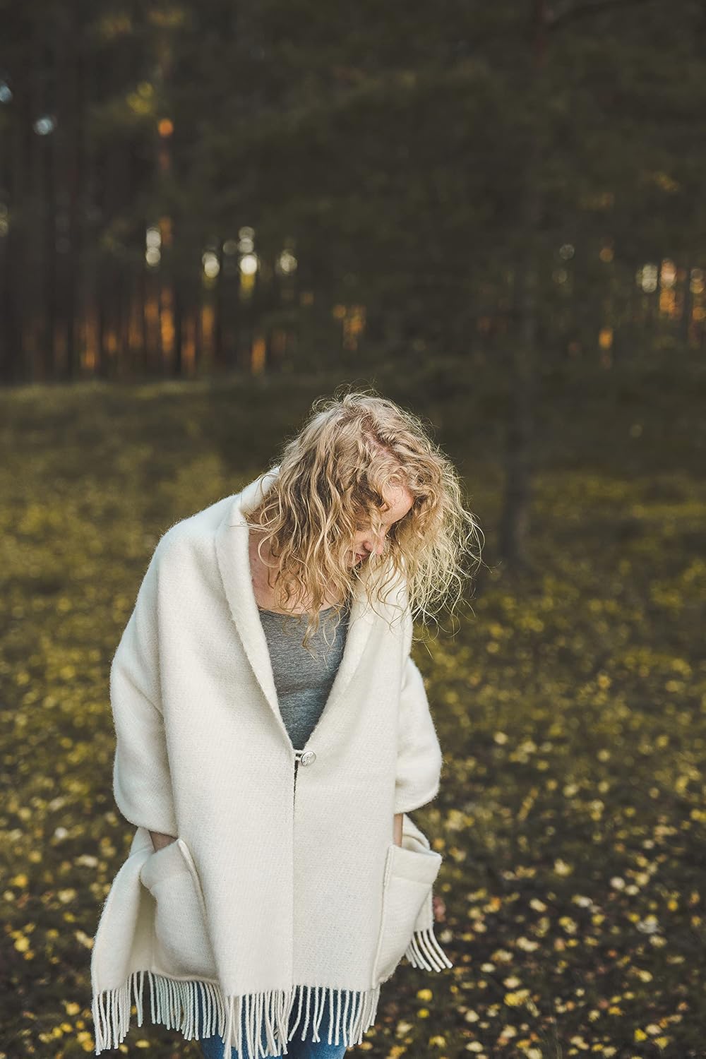 Damen Schal Schultertuch aus 100% Wolle mit Taschen - Poncho Stola 65x180cm + Fransen Tuch & Umschla