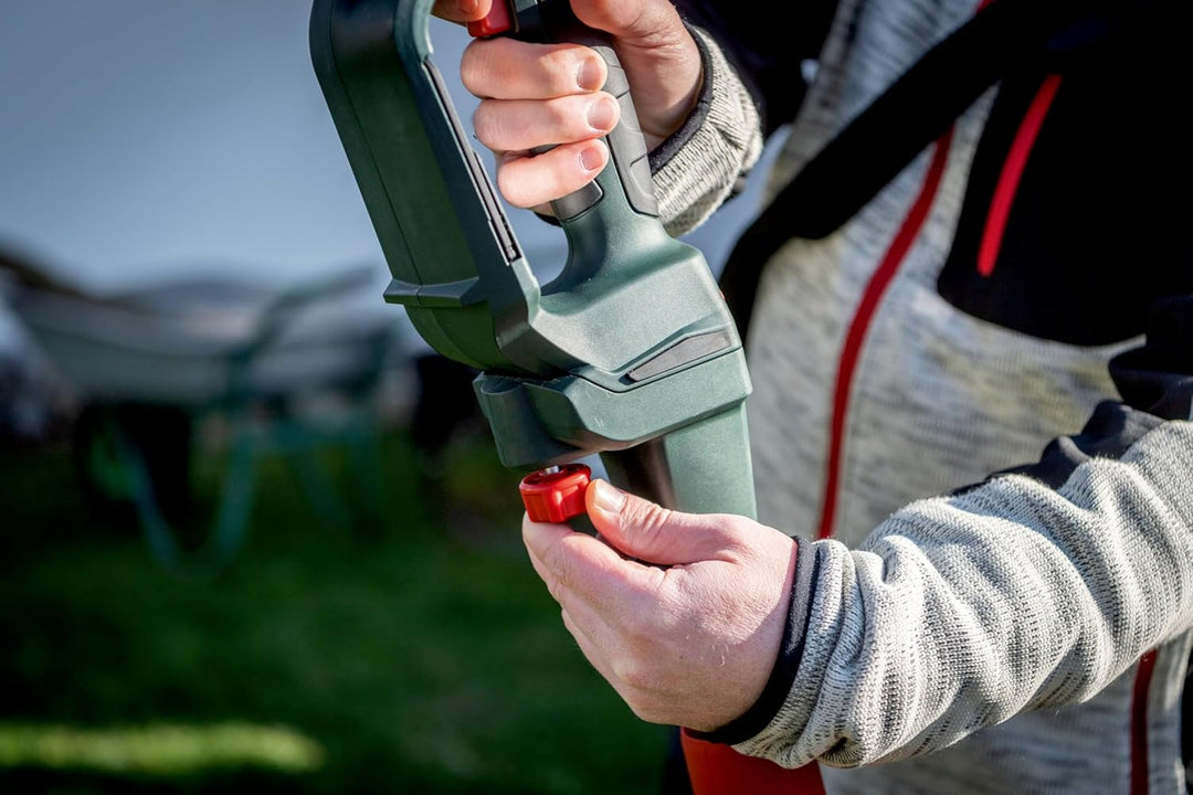 Metabo Teleskopstab 120-180 cm, mit Schultergurt, Glasfaserstab, passend für Akku-Gehölzsäge MC 18 L