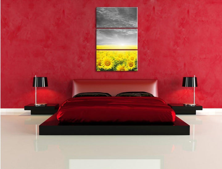 Pixxprint Sonnenblumenfeld bei Sonnenuntergang schwarz/weiss 3-Teiler Leinwandbild 120x80 Bild auf L