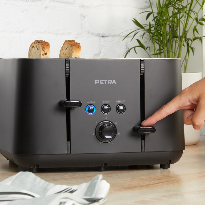 Petra PT5565MBLKVDE 4-Toastschlitze Toaster – selbstzentrierende Toastkammern für die Brotführung, A