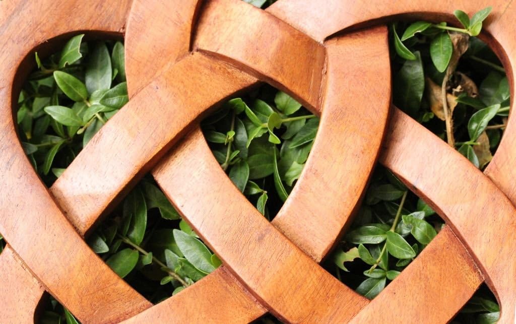 Windalf Celtic Holzbild MIA Ø 23 cm Keltischer Liebesknoten Herz Wanddeko Handarbeit aus Holz